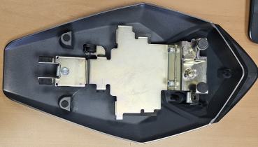 Preview: Kawasaki ZX-6 R Sozius Abdeckung Verkleidung Silber Gebraucht