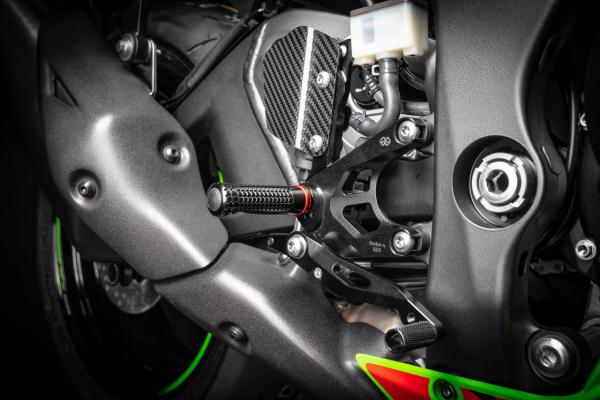 Fußrastenanlage FXR Schwarz für ZX10-R ab.2021